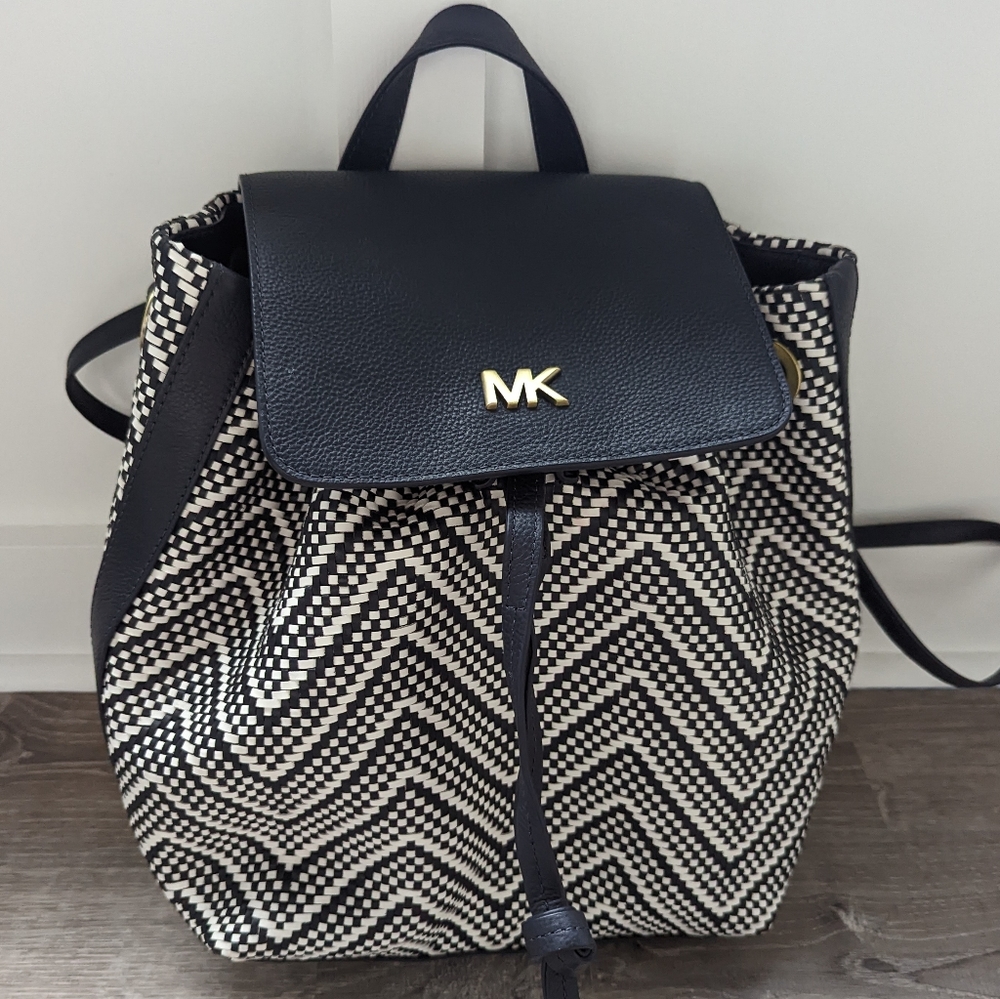 Michael Kors New Leather Cinch Backpack Purse
